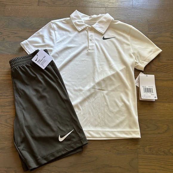NWT Nike Boys Set size 7 - Picture 1 of 3